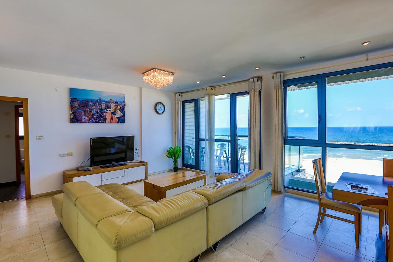 Ocean Front Apartments First Line To The Beach Тел Авив Екстериор снимка