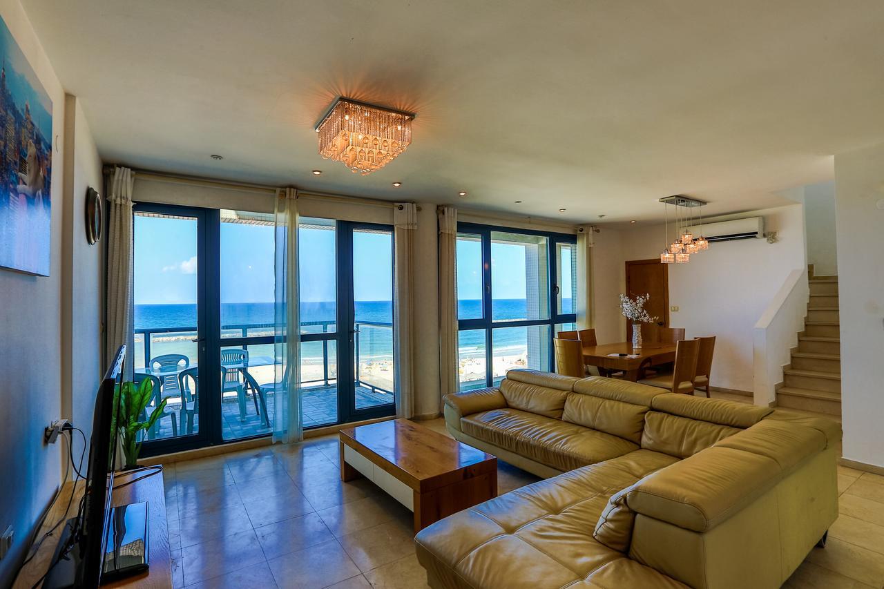 Ocean Front Apartments First Line To The Beach Тел Авив Екстериор снимка