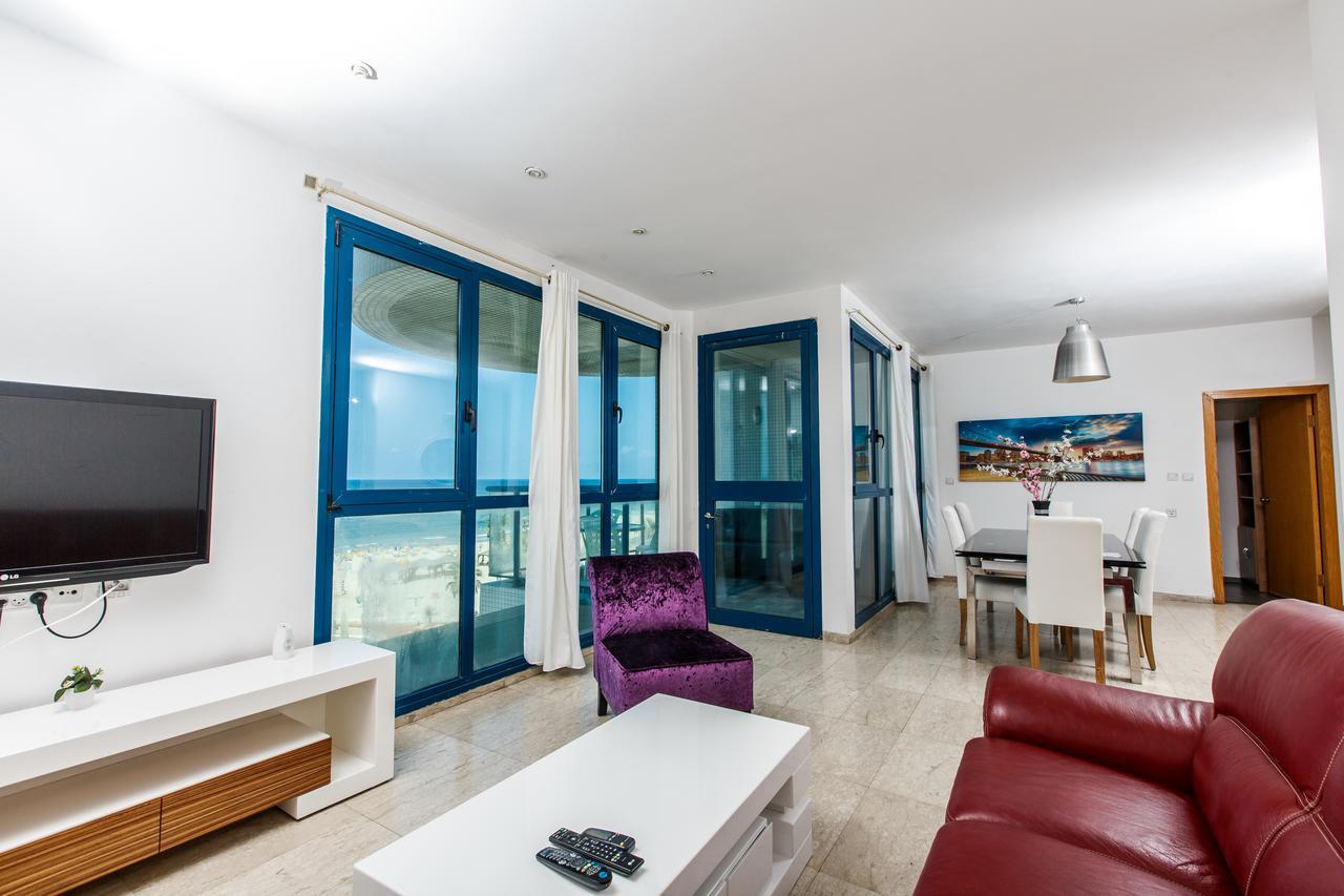 Ocean Front Apartments First Line To The Beach Тел Авив Екстериор снимка