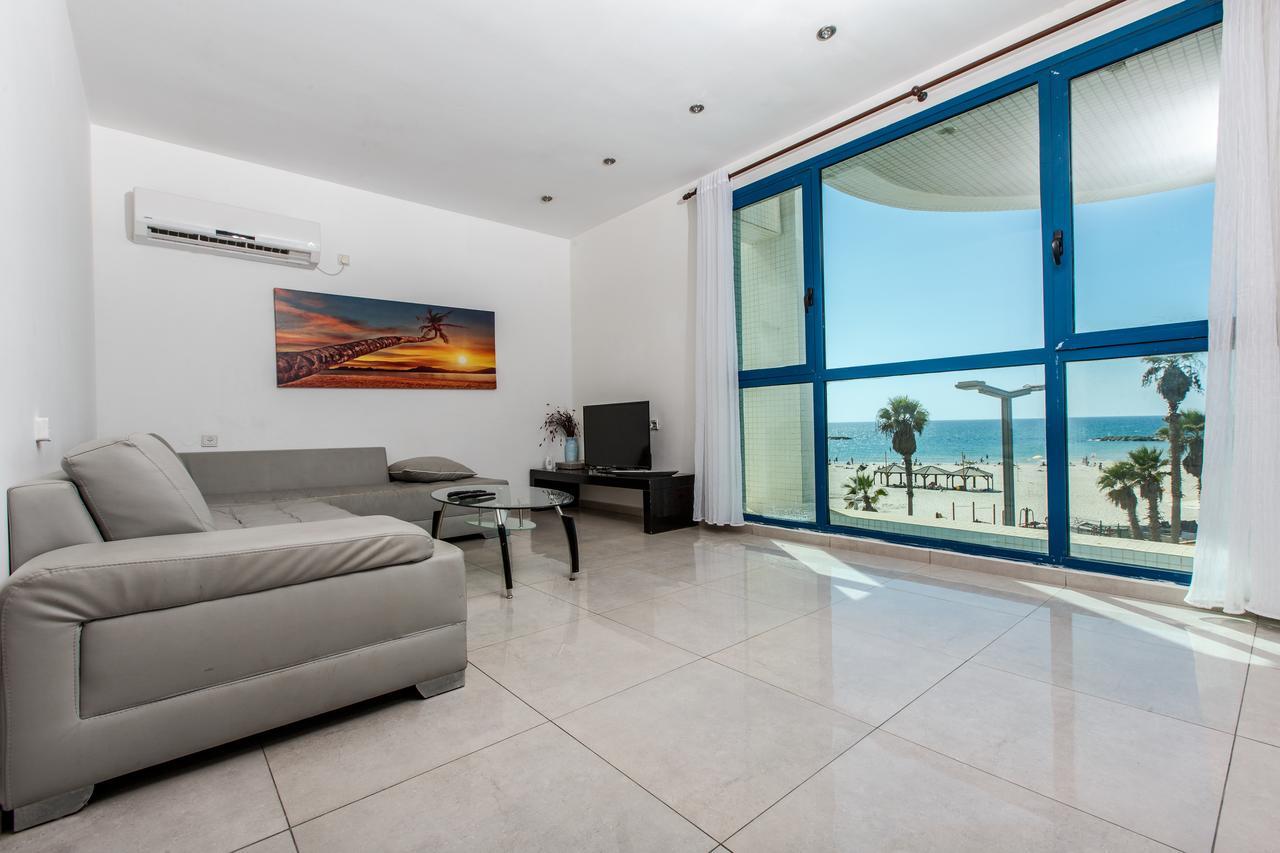 Ocean Front Apartments First Line To The Beach Тел Авив Екстериор снимка