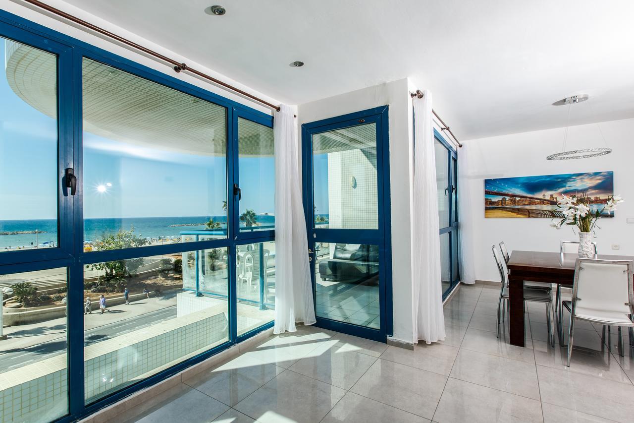 Ocean Front Apartments First Line To The Beach Тел Авив Екстериор снимка