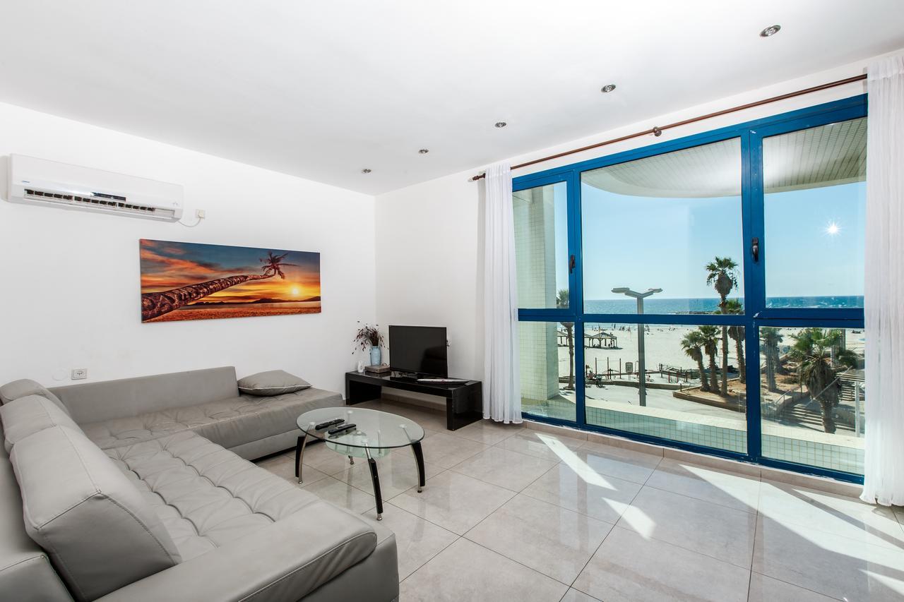 Ocean Front Apartments First Line To The Beach Тел Авив Екстериор снимка