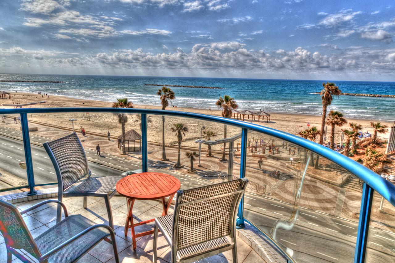Ocean Front Apartments First Line To The Beach Тел Авив Екстериор снимка